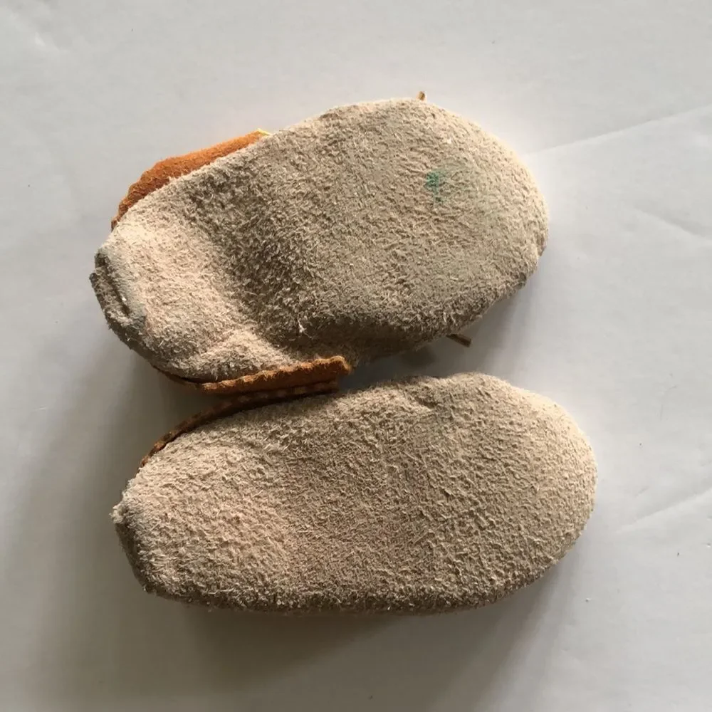 Baby moccasins leather, fur, wool size 6-12 months 4.5 inches long